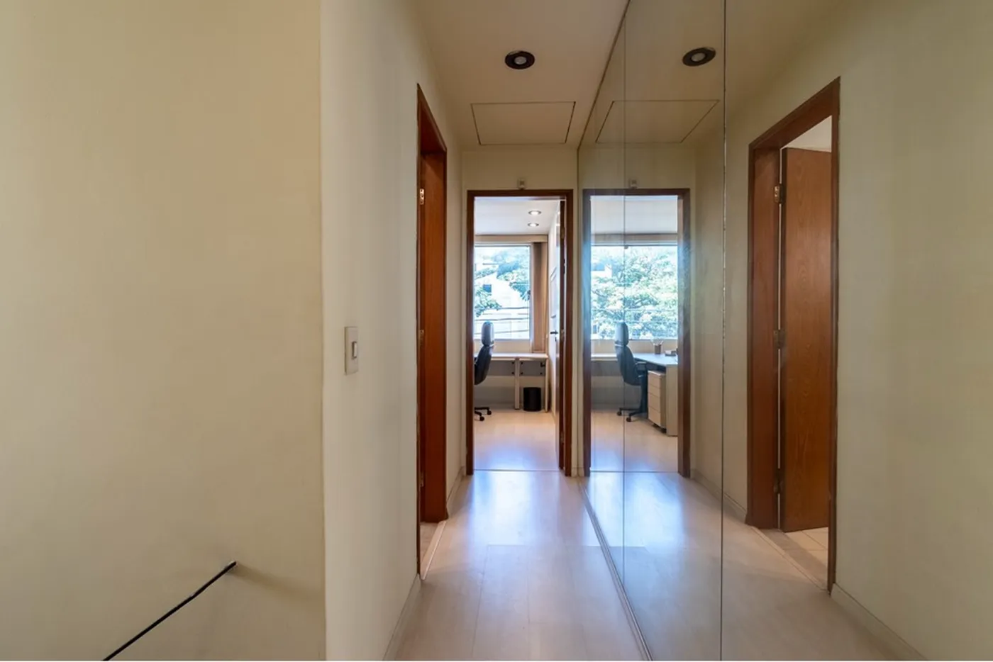 MDB 2649 Prédio 601971016-481 - REMAX Empire Exclusividades MDB 2649 Prédio 601971016-481 - REMAX Empire Exclusividades