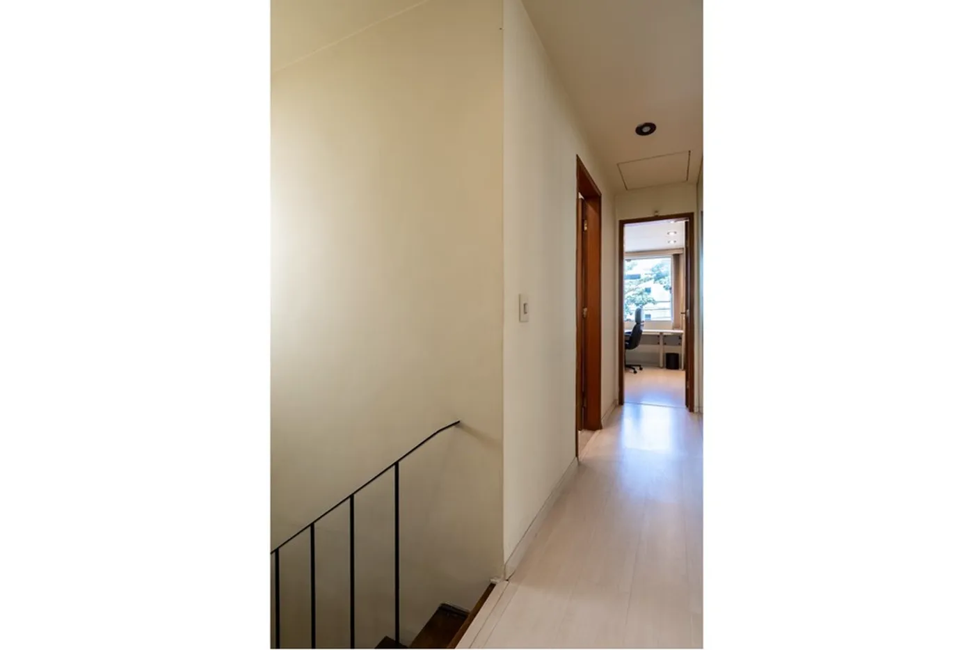 MDB 2649 Prédio 601971016-481 - REMAX Empire Exclusividades MDB 2649 Prédio 601971016-481 - REMAX Empire Exclusividades