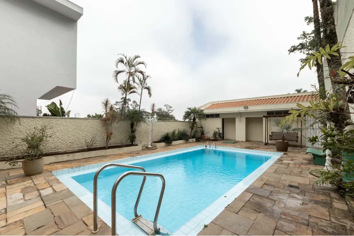 TBM 487 Casa 602291039-5 - REMAX B12 Exclusividades TBM 487 Casa 602291039-5 - REMAX B12 Exclusividades