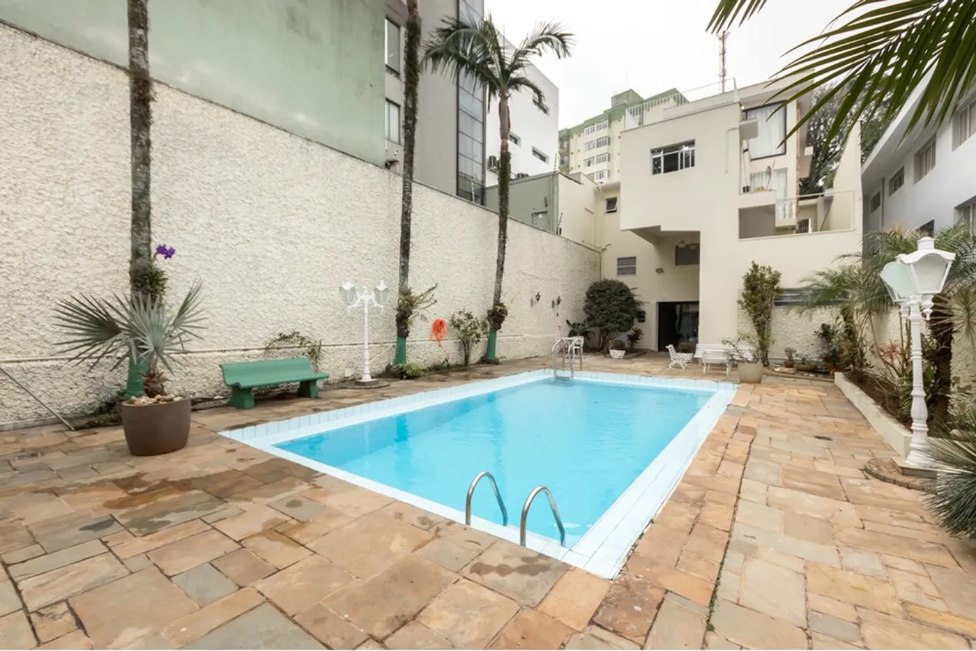 TBM 487 Casa 602291039-5 - REMAX B12 Exclusividades TBM 487 Casa 602291039-5 - REMAX B12 Exclusividades