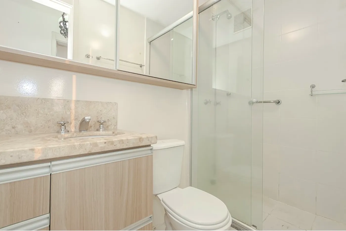 SEFRS 720 Apto 612521044-62 - REMAX Place Exclusividades SEFRS 720 Apto 612521044-62 - REMAX Place Exclusividades