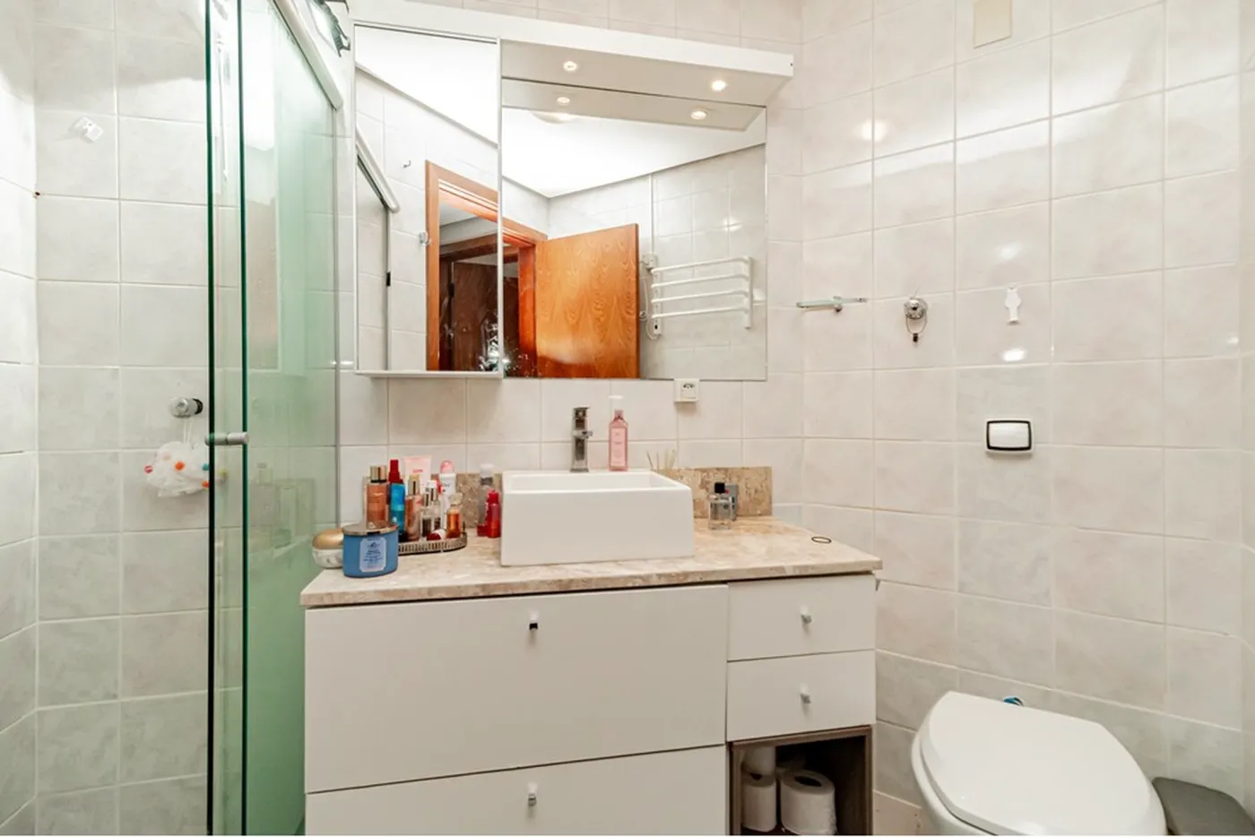 MDDDJ 942 Apto 610221010-15 - REMAX Donno Exclusividades