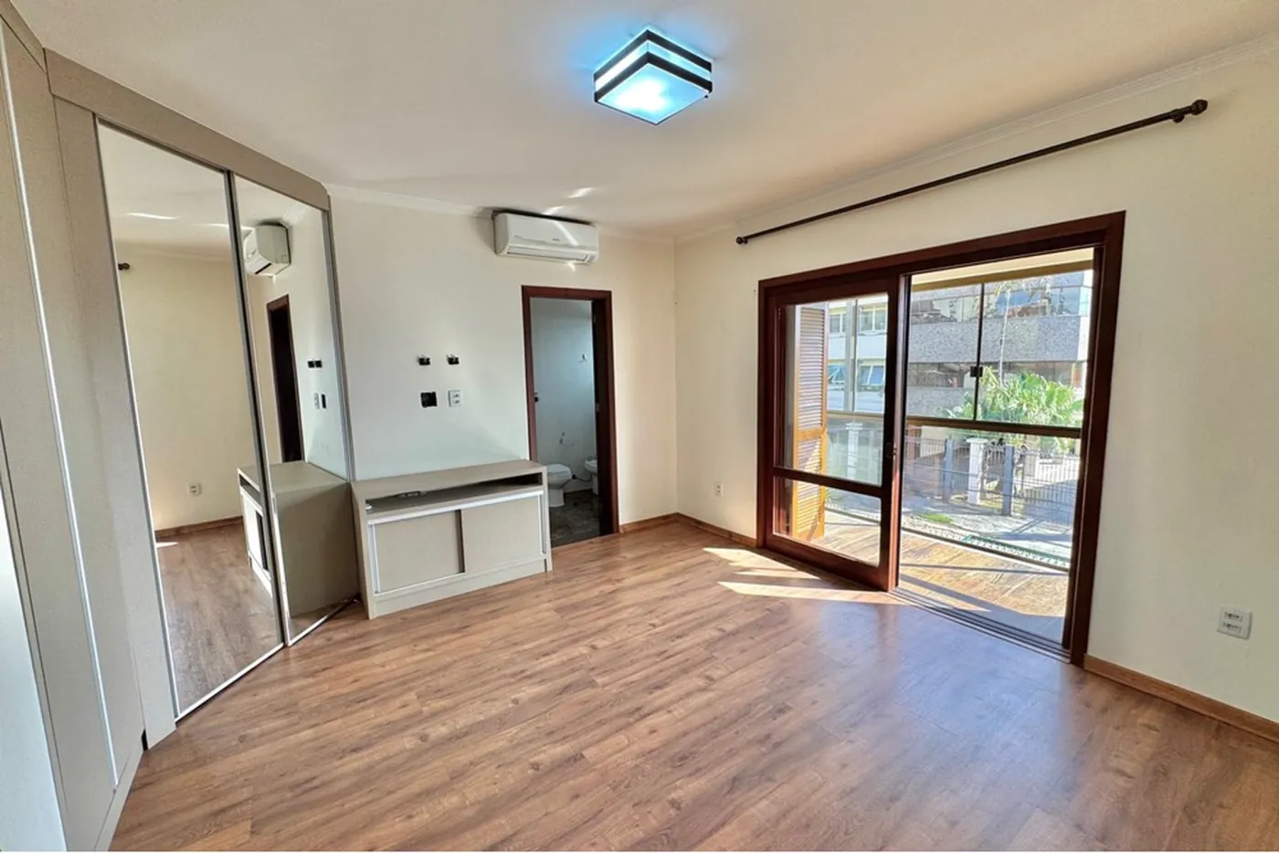 SDJDBC 711 610441004-5 - REMAX Diamond Orla Exclusividades