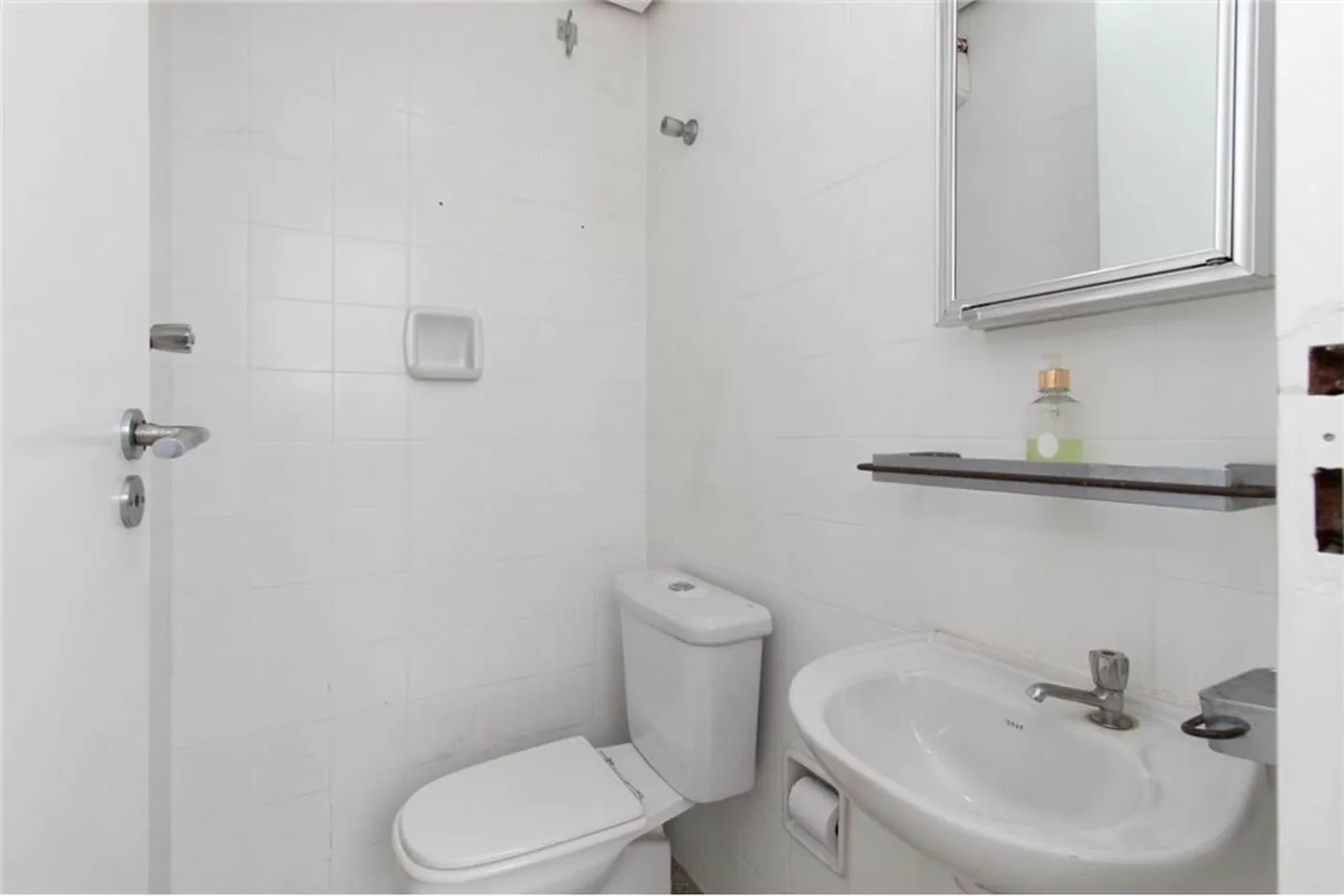 CBJAS 1197 Apto 601971018-1244 - REMAX Empire Exclusividades CBJAS 1197 Apto 601971018-1244 - REMAX Empire Exclusividades