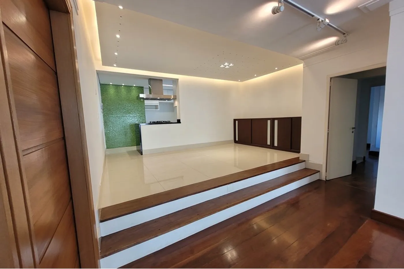 MJ 493 Apto 601971076-44 - REMAX Empire Exclusividades MJ 493 Apto 601971076-44 - REMAX Empire Exclusividades