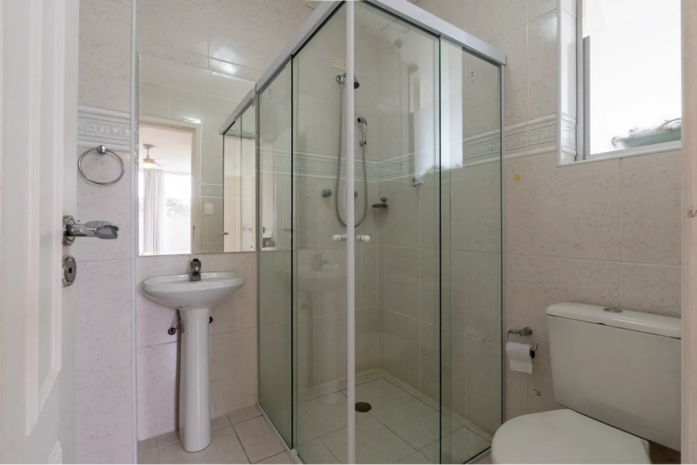 IDC 133 Apto 601971051-51 - REMAX Empire Exclusividades IDC 133 Apto 601971051-51 - REMAX Empire Exclusividades