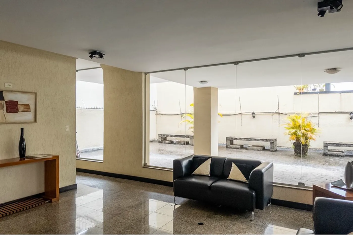 IDC 133 Apto 601971051-51 - REMAX Empire Exclusividades IDC 133 Apto 601971051-51 - REMAX Empire Exclusividades