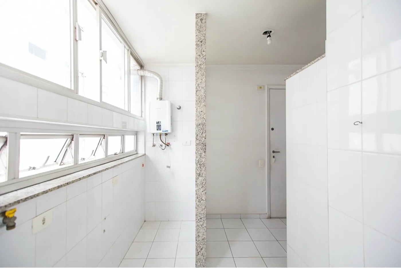 HDVF 375 Apto 601081042-65 - REMAX Lepex Exclusividades