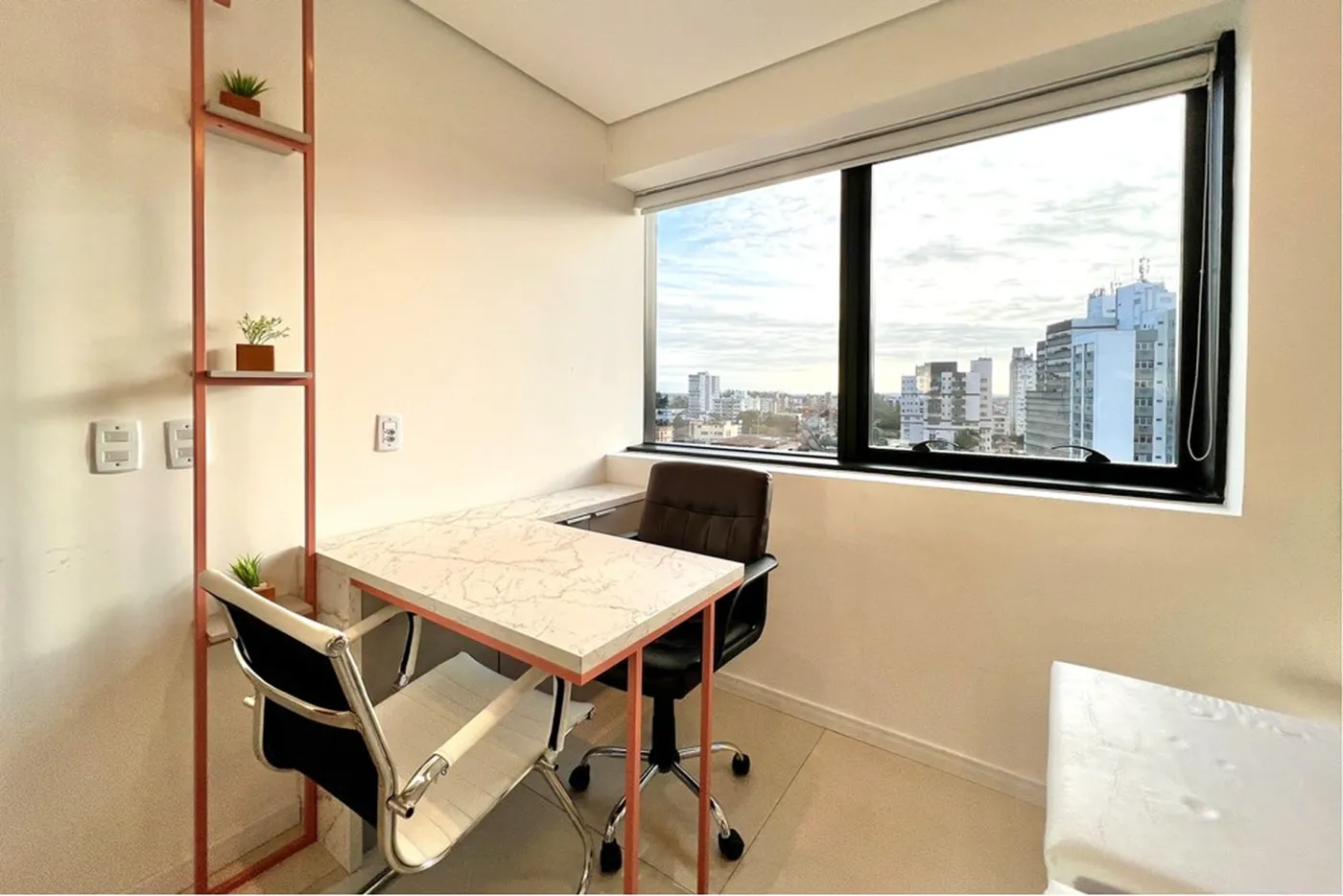 MRGS 885 Sala 610241040-27 - REMAX 520 Exclusividades MRGS 885 Sala 610241040-27 - REMAX 520 Exclusividades