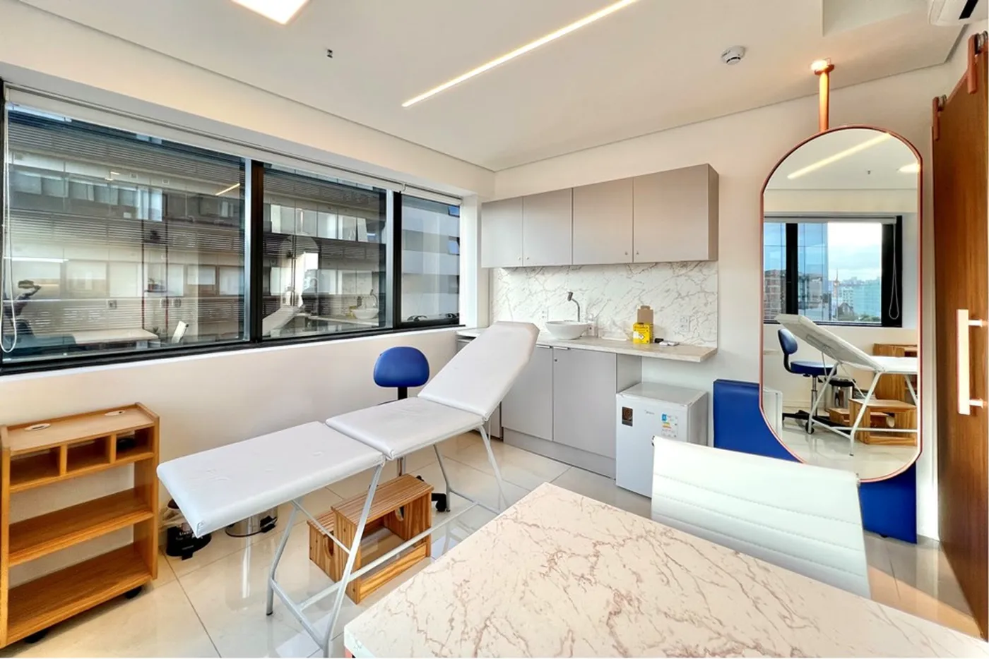 MRGS 885 Sala 610241040-27 - REMAX 520 Exclusividades MRGS 885 Sala 610241040-27 - REMAX 520 Exclusividades