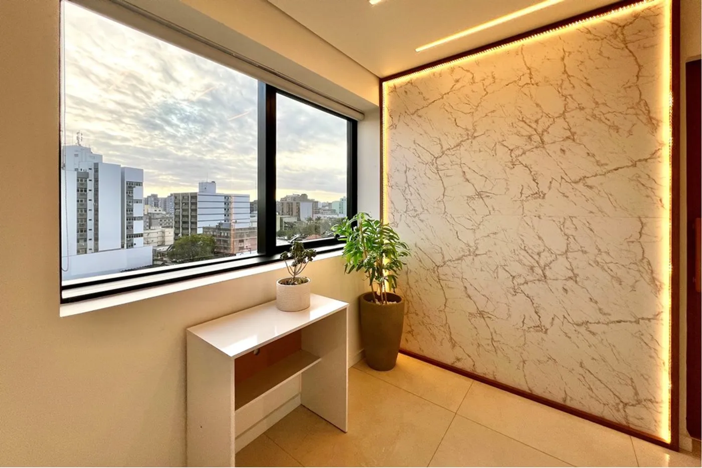 MRGS 885 Sala 610241040-27 - REMAX 520 Exclusividades MRGS 885 Sala 610241040-27 - REMAX 520 Exclusividades