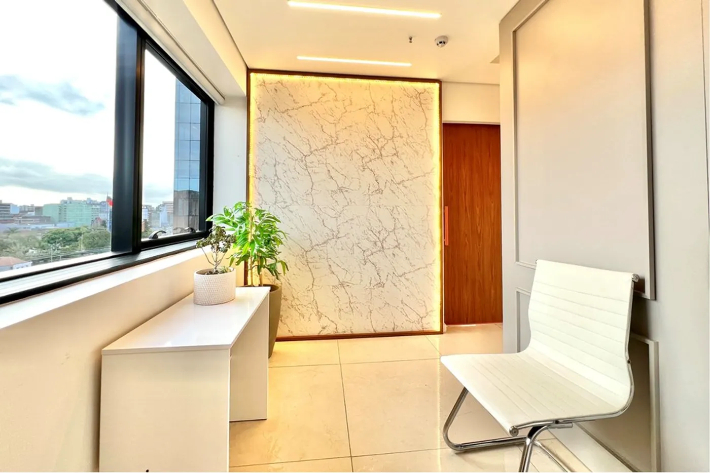 MRGS 885 Sala 610241040-27 - REMAX 520 Exclusividades MRGS 885 Sala 610241040-27 - REMAX 520 Exclusividades
