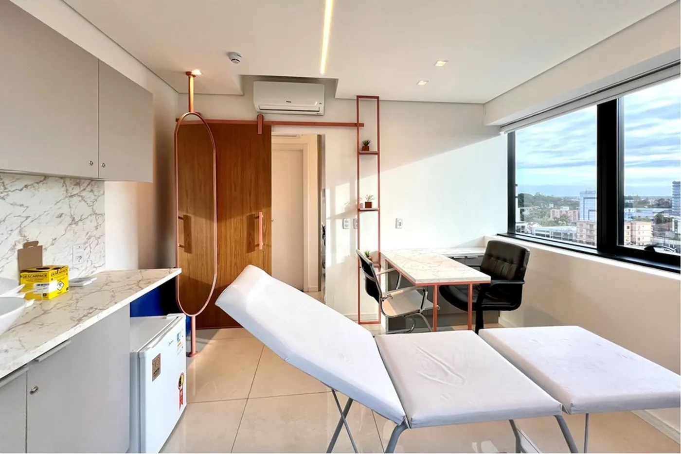 MRGS 885 Sala 610241040-27 - REMAX 520 Exclusividades MRGS 885 Sala 610241040-27 - REMAX 520 Exclusividades