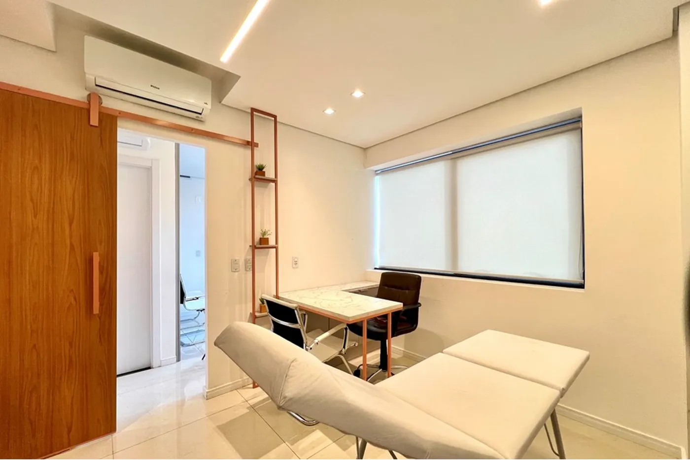 MRGS 885 Sala 610241040-27 - REMAX 520 Exclusividades MRGS 885 Sala 610241040-27 - REMAX 520 Exclusividades