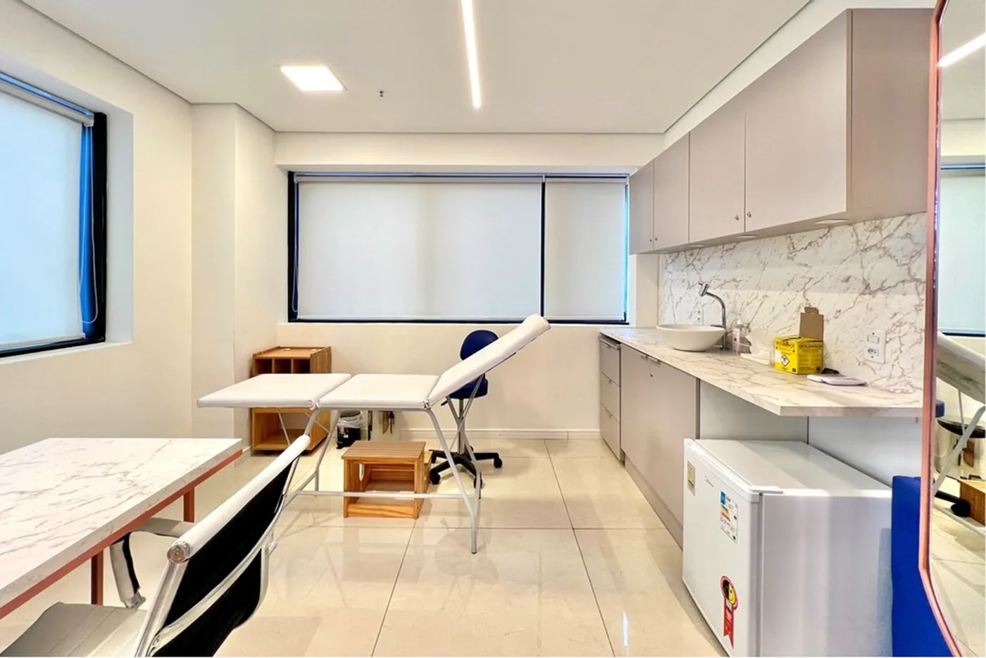 MRGS 885 Sala 610241040-27 - REMAX 520 Exclusividades MRGS 885 Sala 610241040-27 - REMAX 520 Exclusividades
