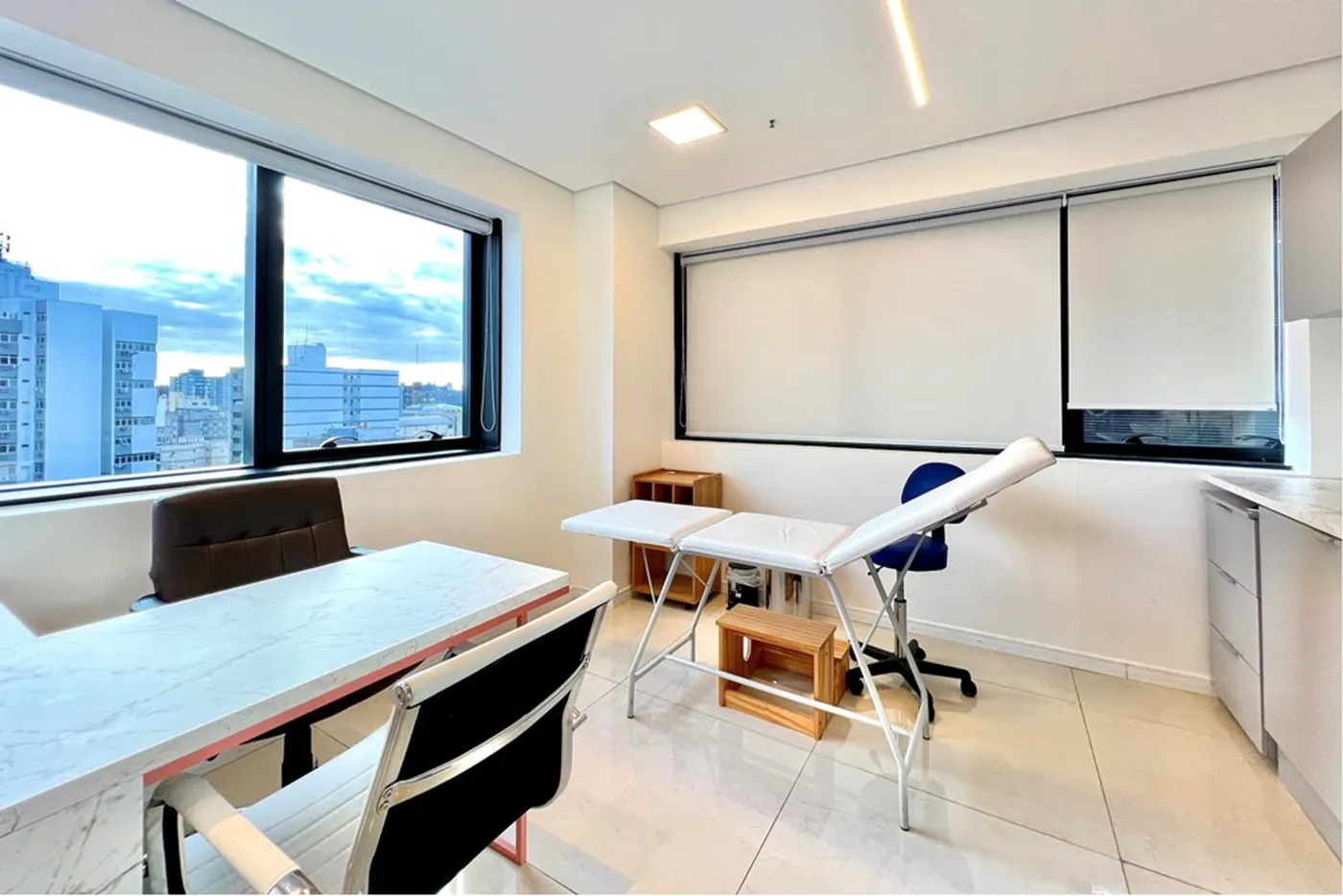 MRGS 885 Sala 610241040-27 - REMAX 520 Exclusividades MRGS 885 Sala 610241040-27 - REMAX 520 Exclusividades