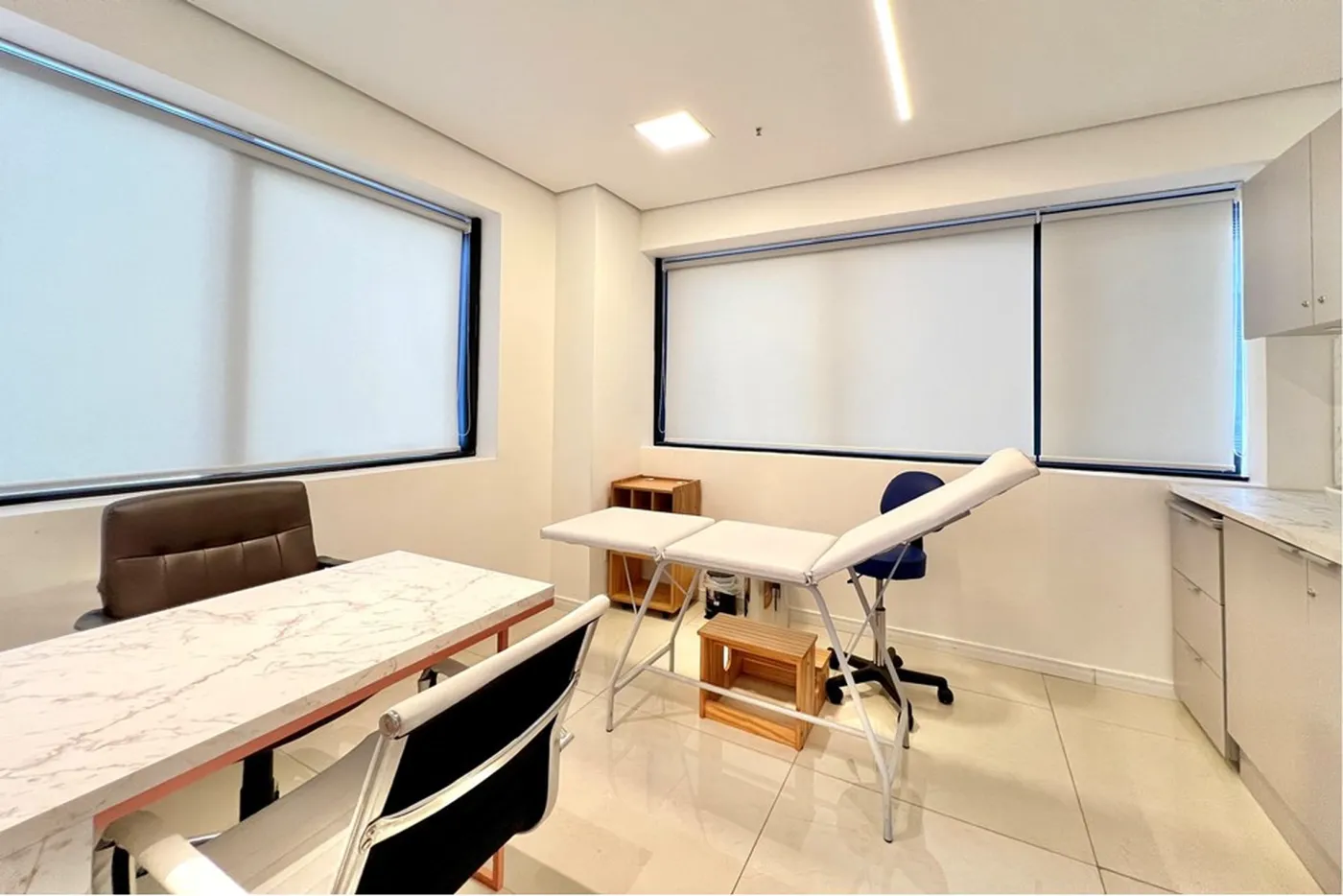 MRGS 885 Sala 610241040-27 - REMAX 520 Exclusividades MRGS 885 Sala 610241040-27 - REMAX 520 Exclusividades