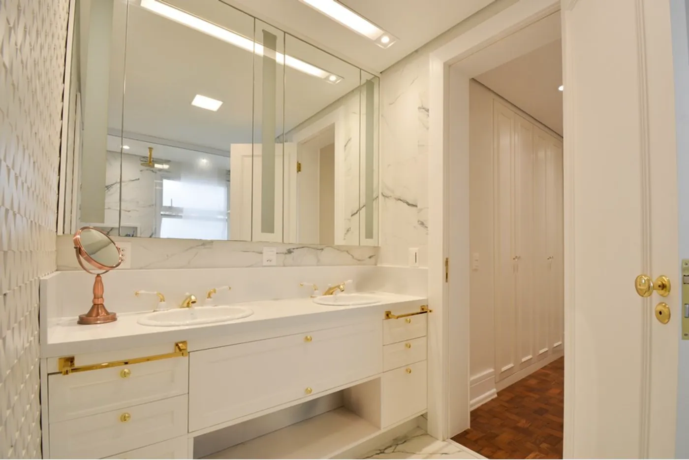 HH 235 Apto 601241057-19 - REMAX Ville Exclusividades