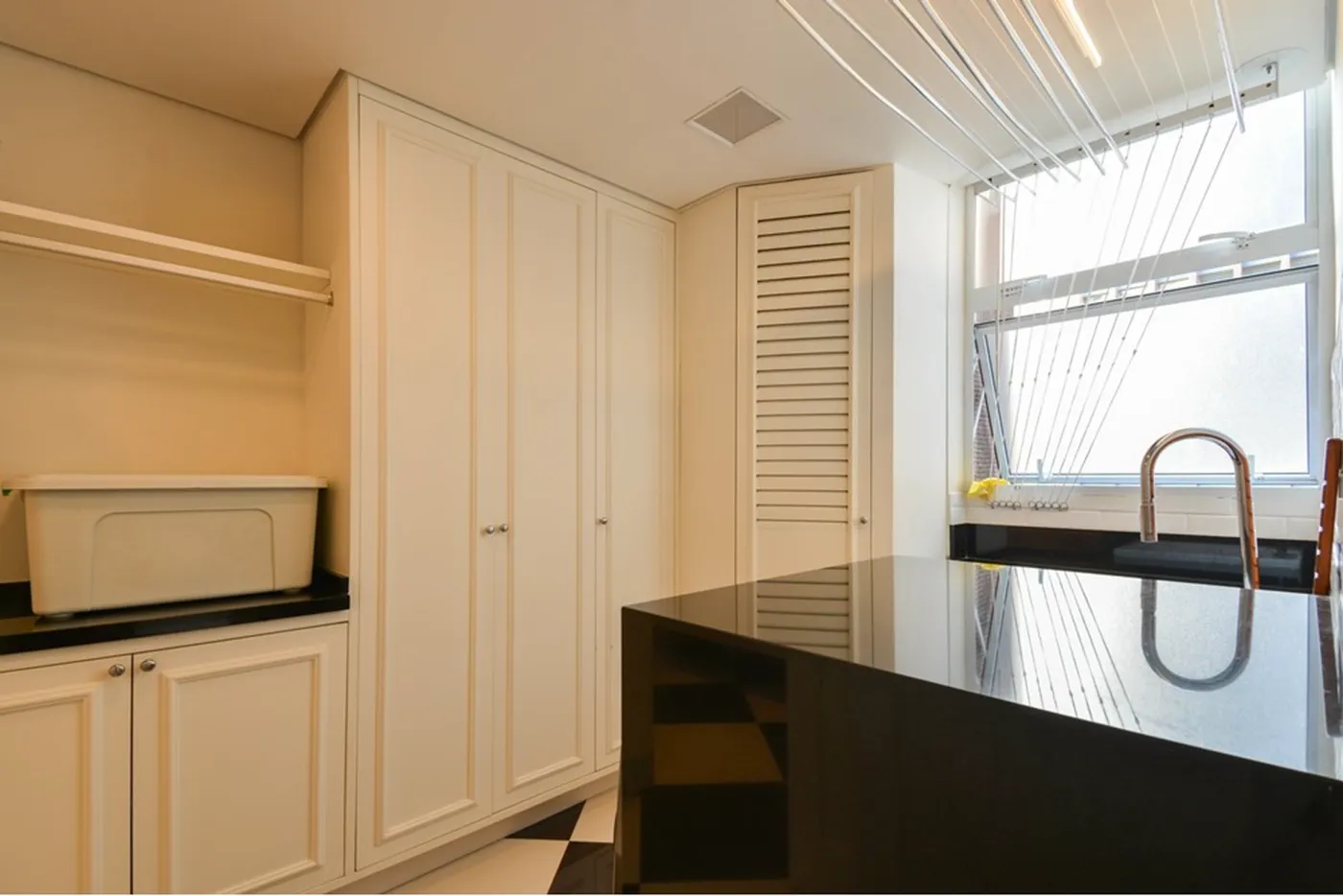 HH 235 Apto 601241057-19 - REMAX Ville Exclusividades