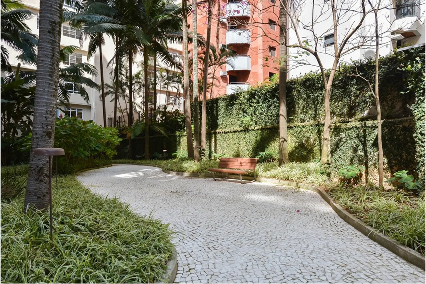 HH 235 Apto 601241057-19 - REMAX Ville Exclusividades