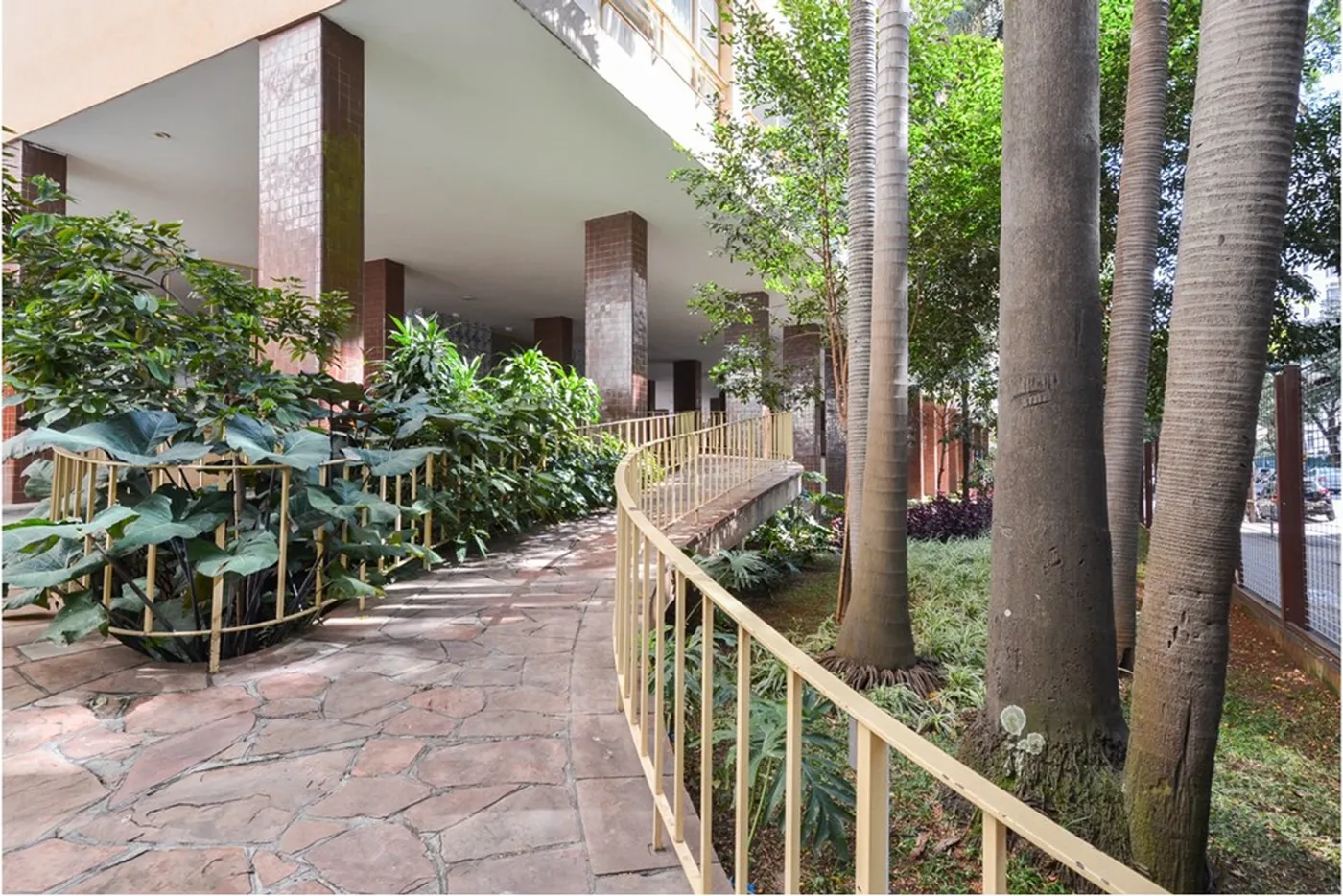 HH 235 Apto 601241057-19 - REMAX Ville Exclusividades