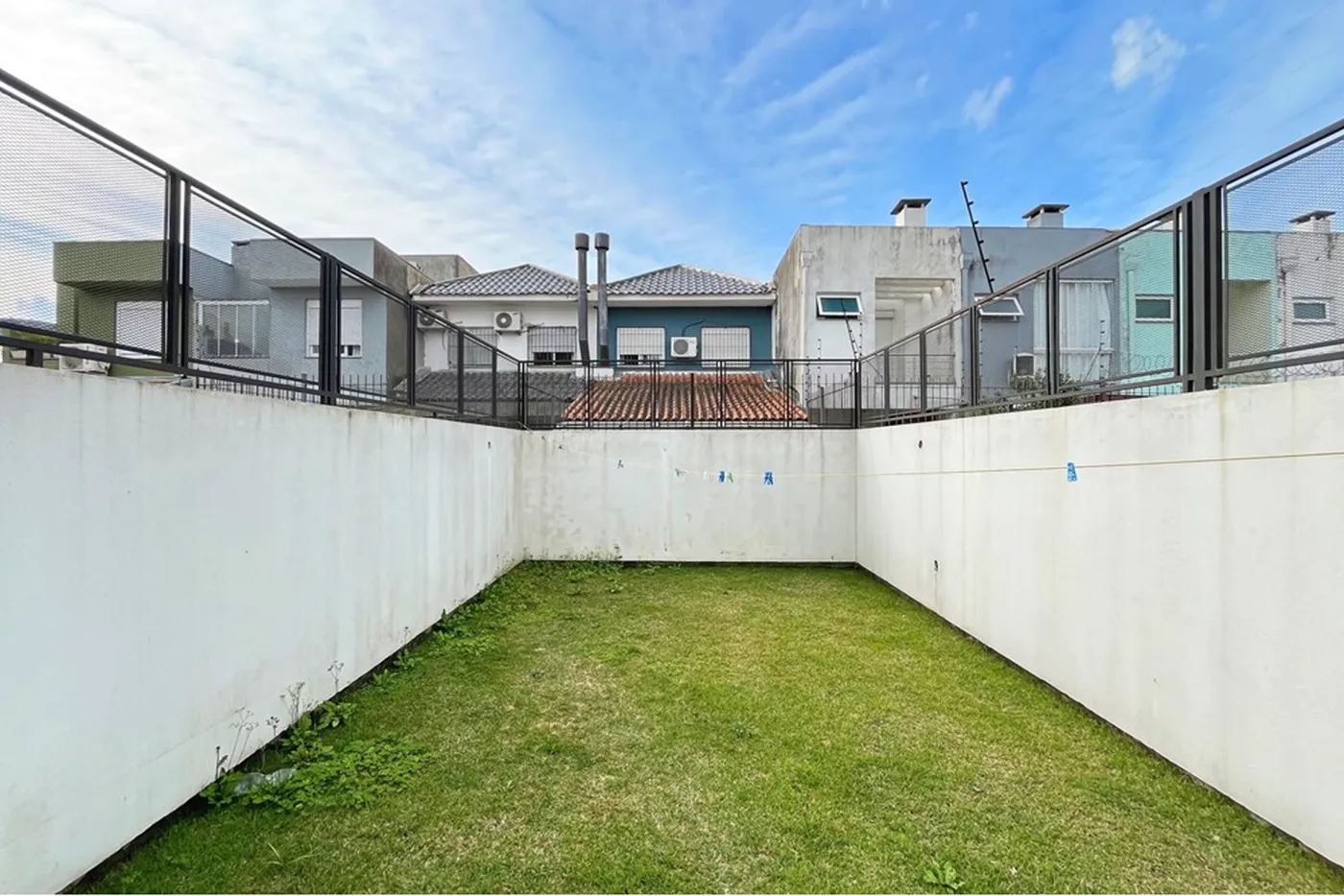 HZA 220 Casa 612481009-29 - REMAX Andar de Cima Exclusividades