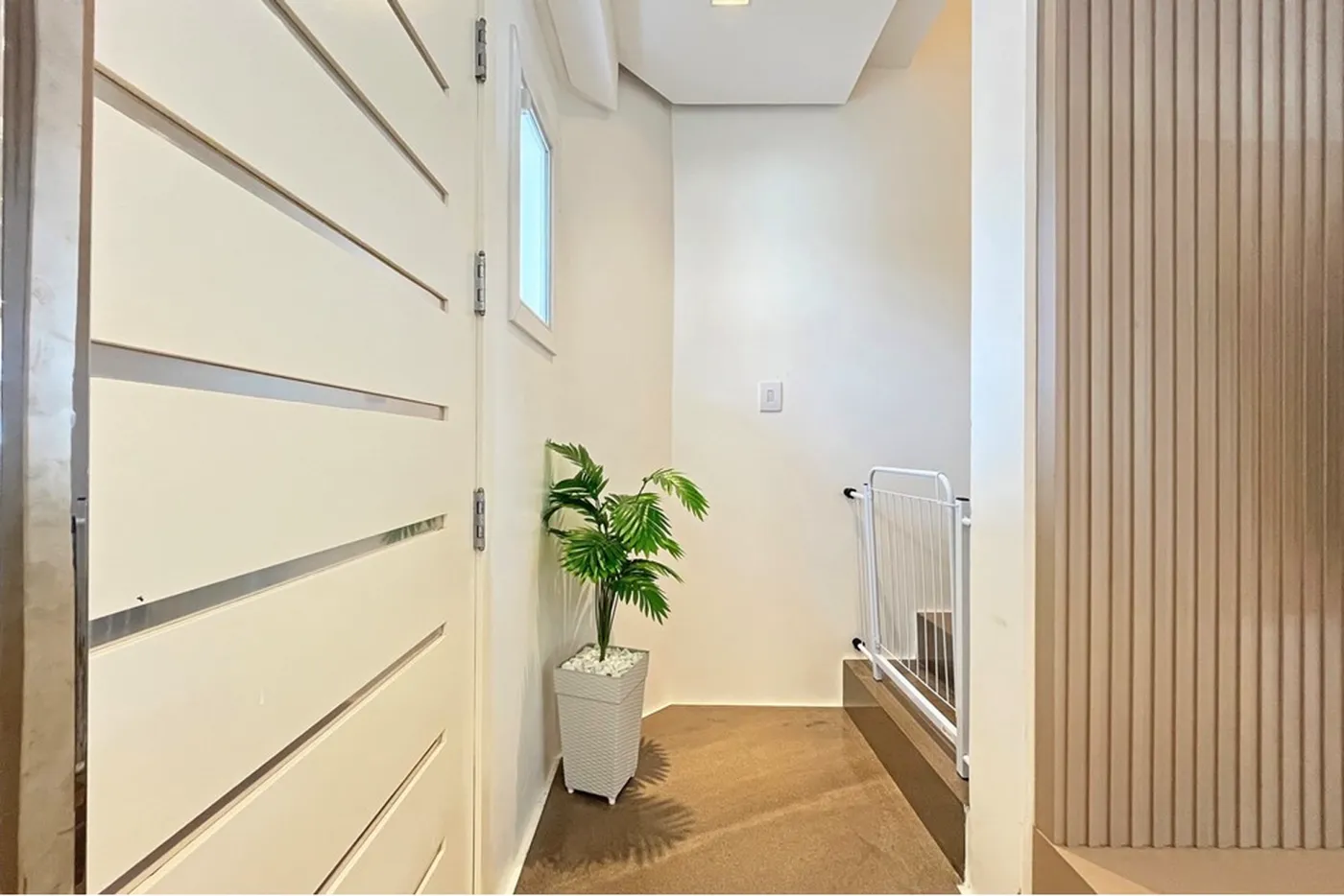 HZA 220 Casa 612481009-29 - REMAX Andar de Cima Exclusividades