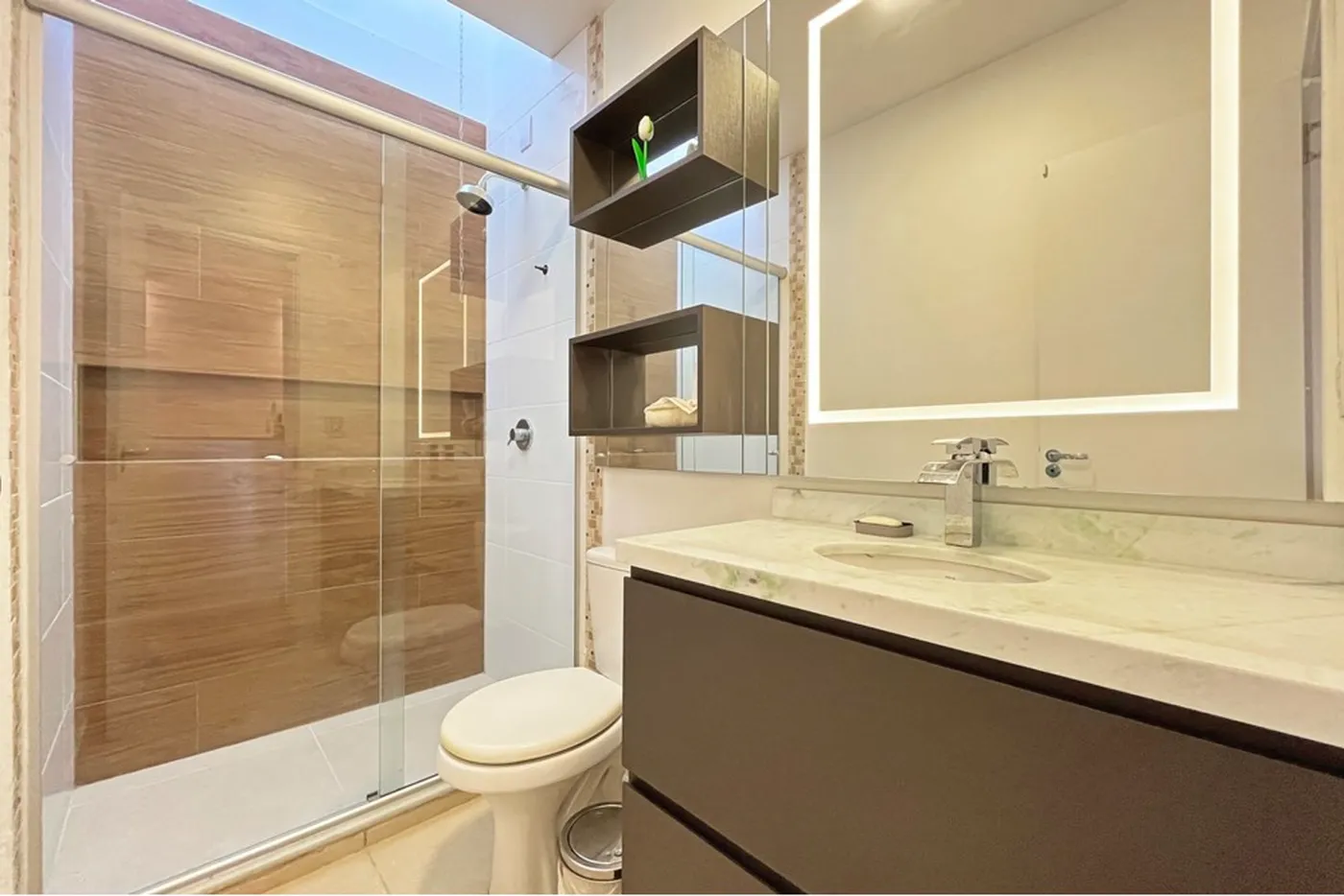 HZA 220 Casa 612481009-29 - REMAX Andar de Cima Exclusividades