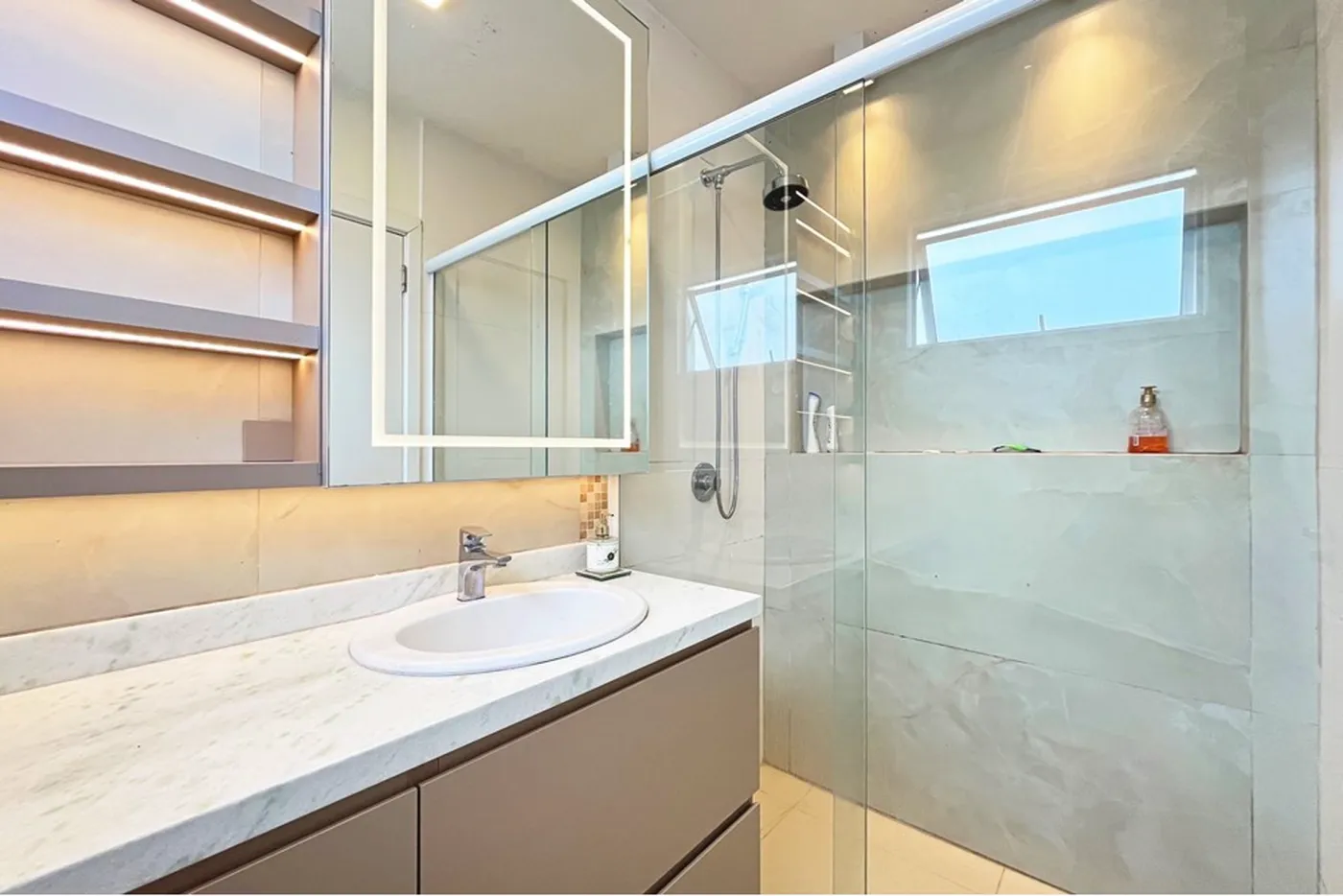 HZA 220 Casa 612481009-29 - REMAX Andar de Cima Exclusividades