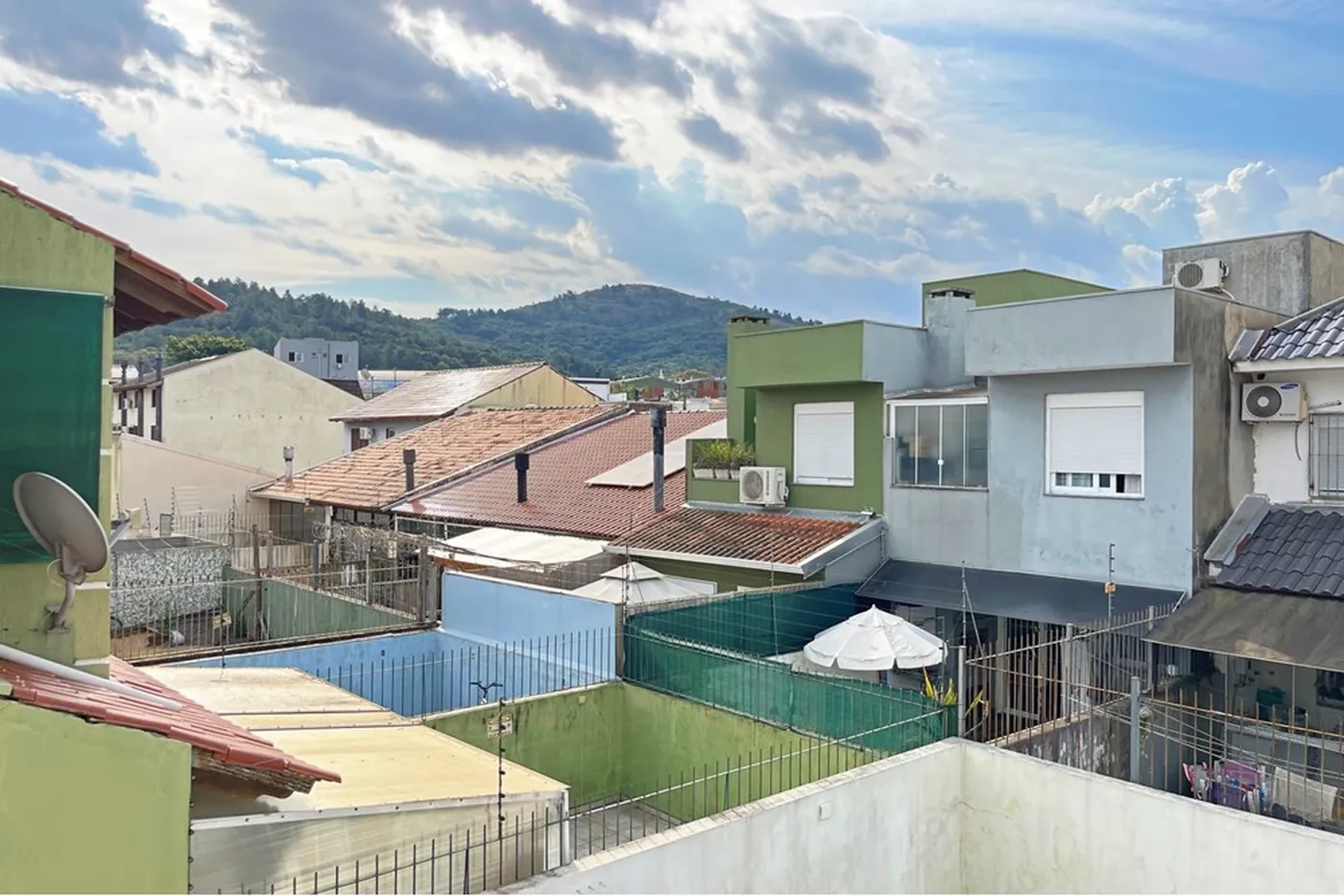 HZA 220 Casa 612481009-29 - REMAX Andar de Cima Exclusividades