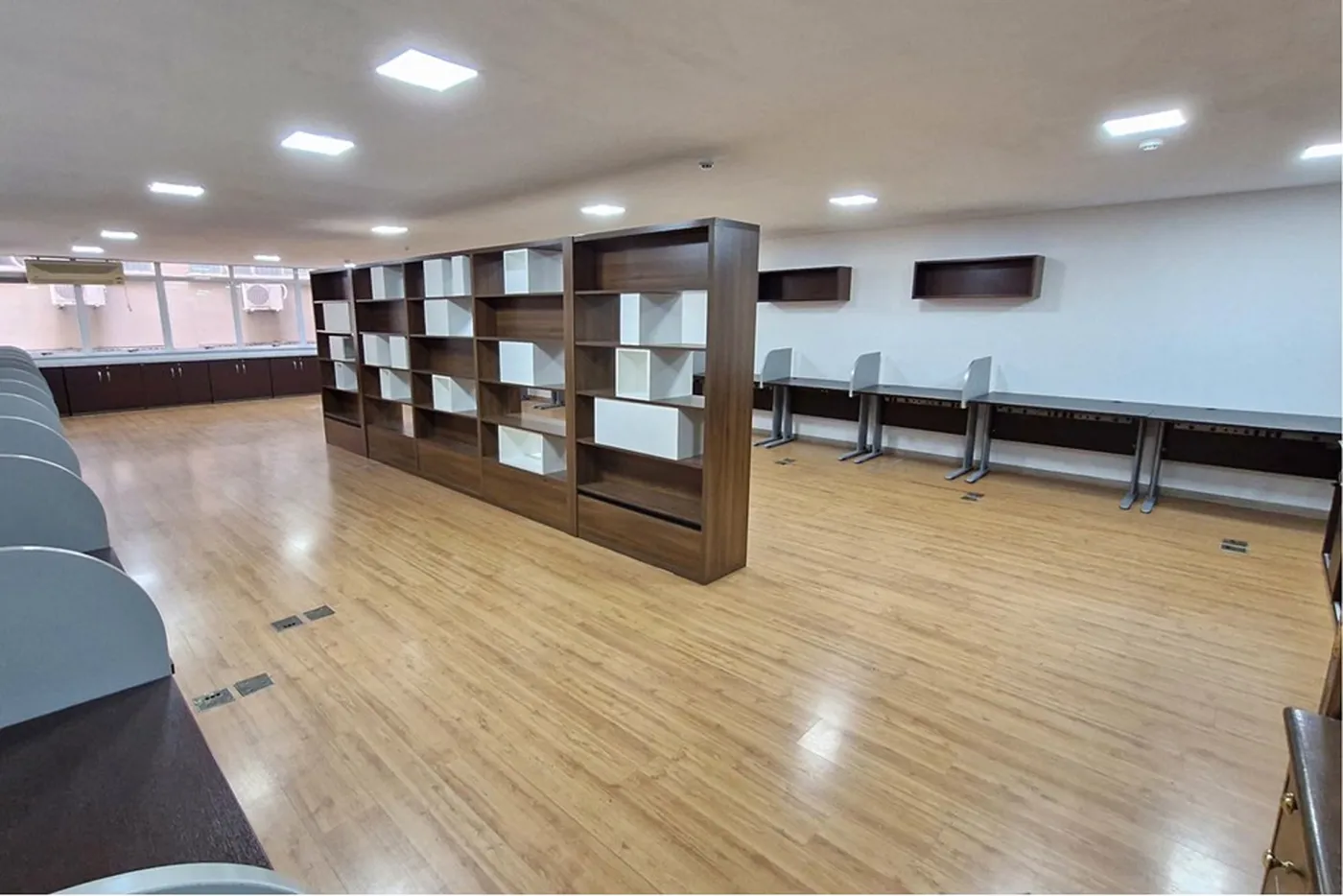 RCC 139 Sala 602301001-159 - Remax Trinity Exclusividades RCC 139 Sala 602301001-159 - Remax Trinity Exclusividades