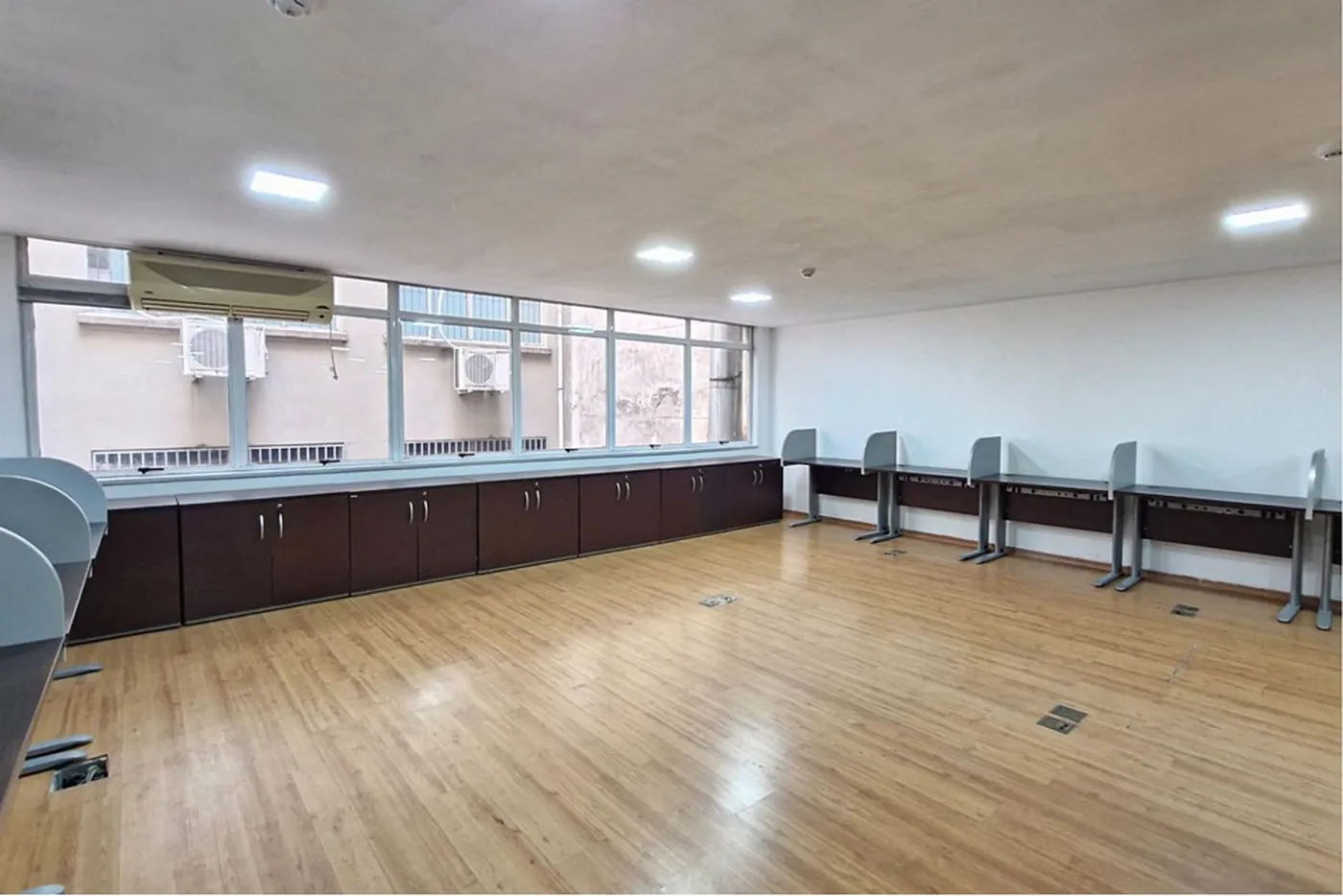 RCC 139 Sala 602301001-159 - Remax Trinity Exclusividades RCC 139 Sala 602301001-159 - Remax Trinity Exclusividades