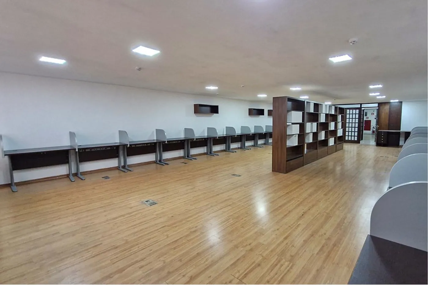 RCC 139 Sala 602301001-159 - Remax Trinity Exclusividades RCC 139 Sala 602301001-159 - Remax Trinity Exclusividades