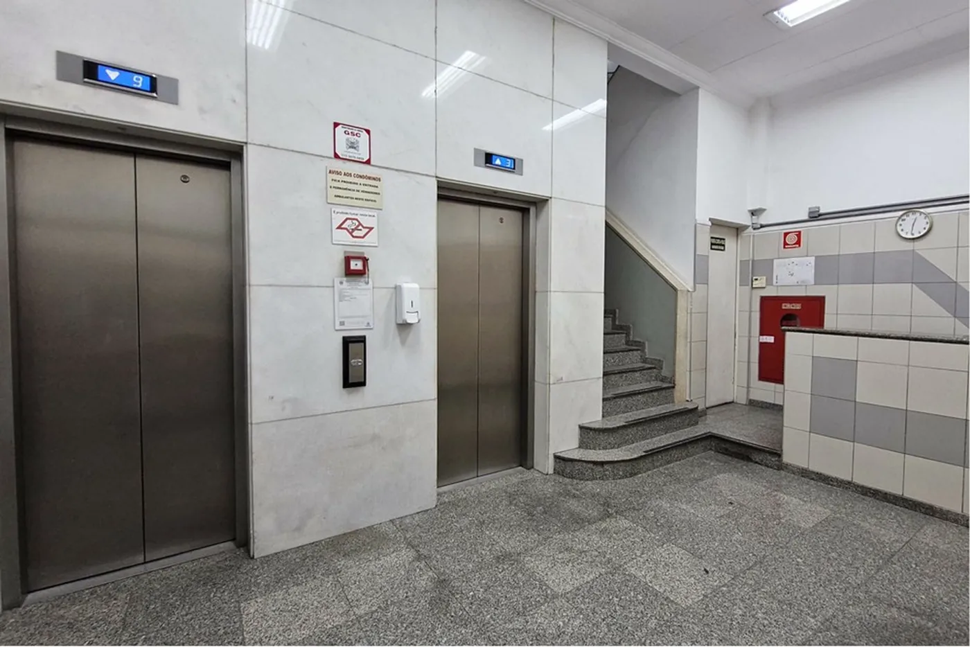 RCC 139 Sala 602301001-159 - Remax Trinity Exclusividades RCC 139 Sala 602301001-159 - Remax Trinity Exclusividades