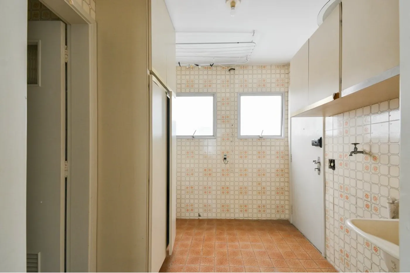 HDBM 217 Apto 601241057-21 - REMAX Ville Exclusividades