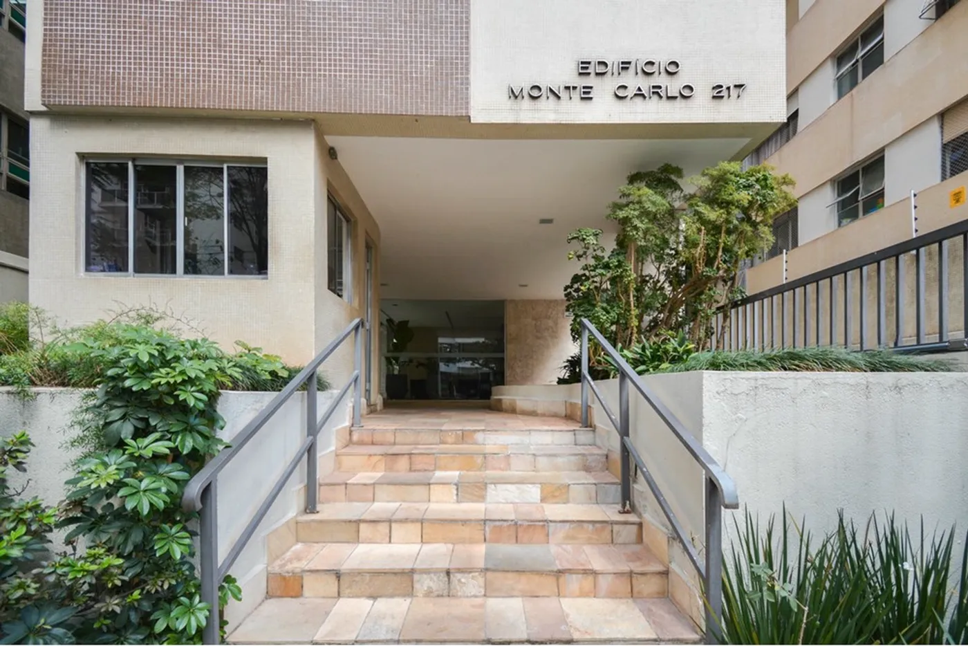 HDBM 217 Apto 601241057-21 - REMAX Ville Exclusividades