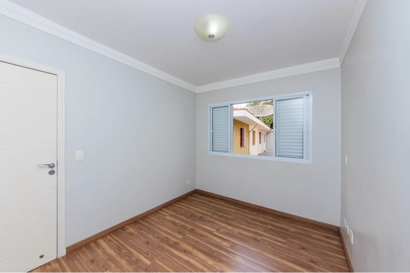 VEDDL 51 Casa 602291040-9 - REMAX B12 Exclusividades VEDDL 51 Casa 602291040-9 - REMAX B12 Exclusividades