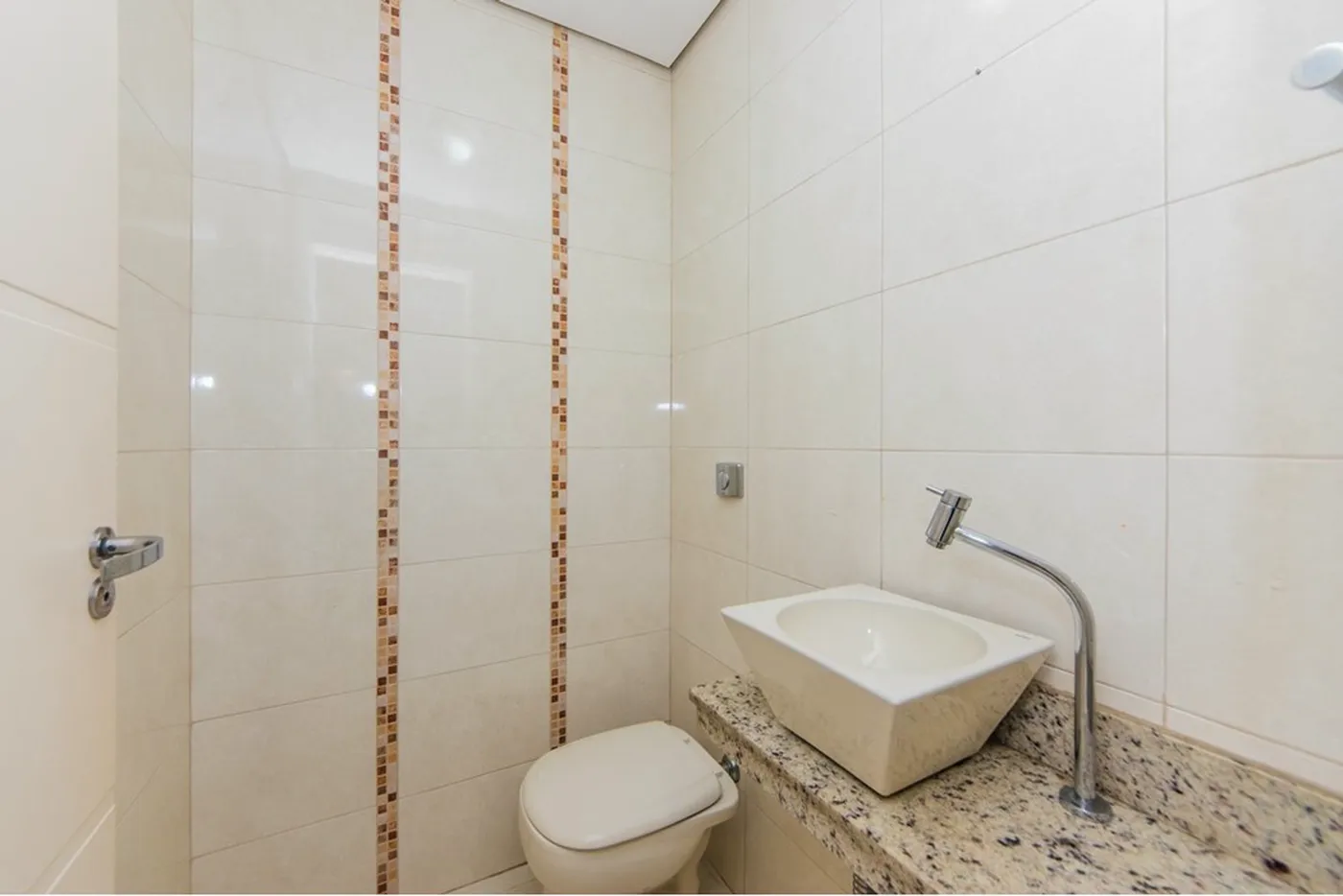 VEDDL 51 Casa 602291040-9 - REMAX B12 Exclusividades VEDDL 51 Casa 602291040-9 - REMAX B12 Exclusividades