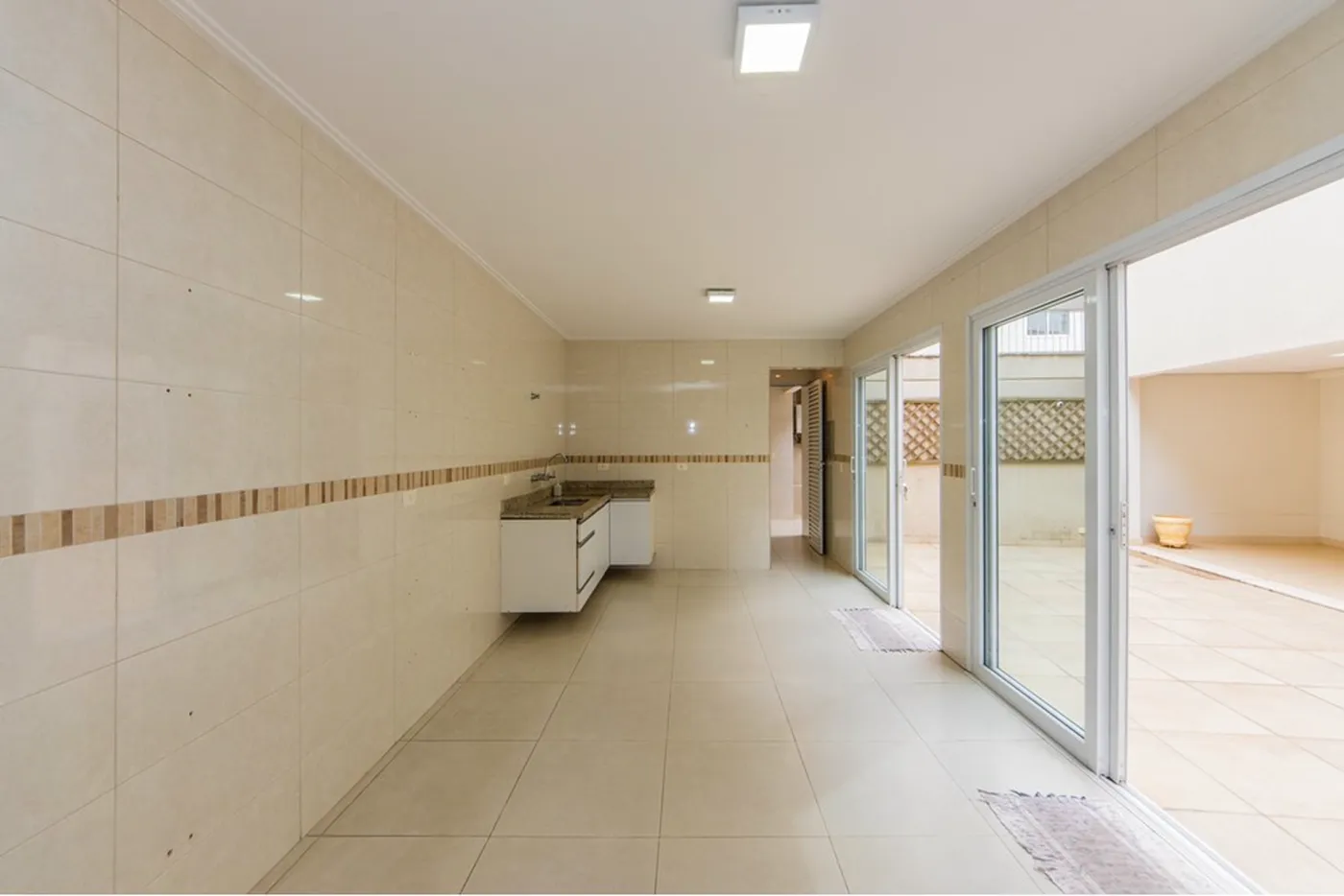 VEDDL 51 Casa 602291040-9 - REMAX B12 Exclusividades VEDDL 51 Casa 602291040-9 - REMAX B12 Exclusividades