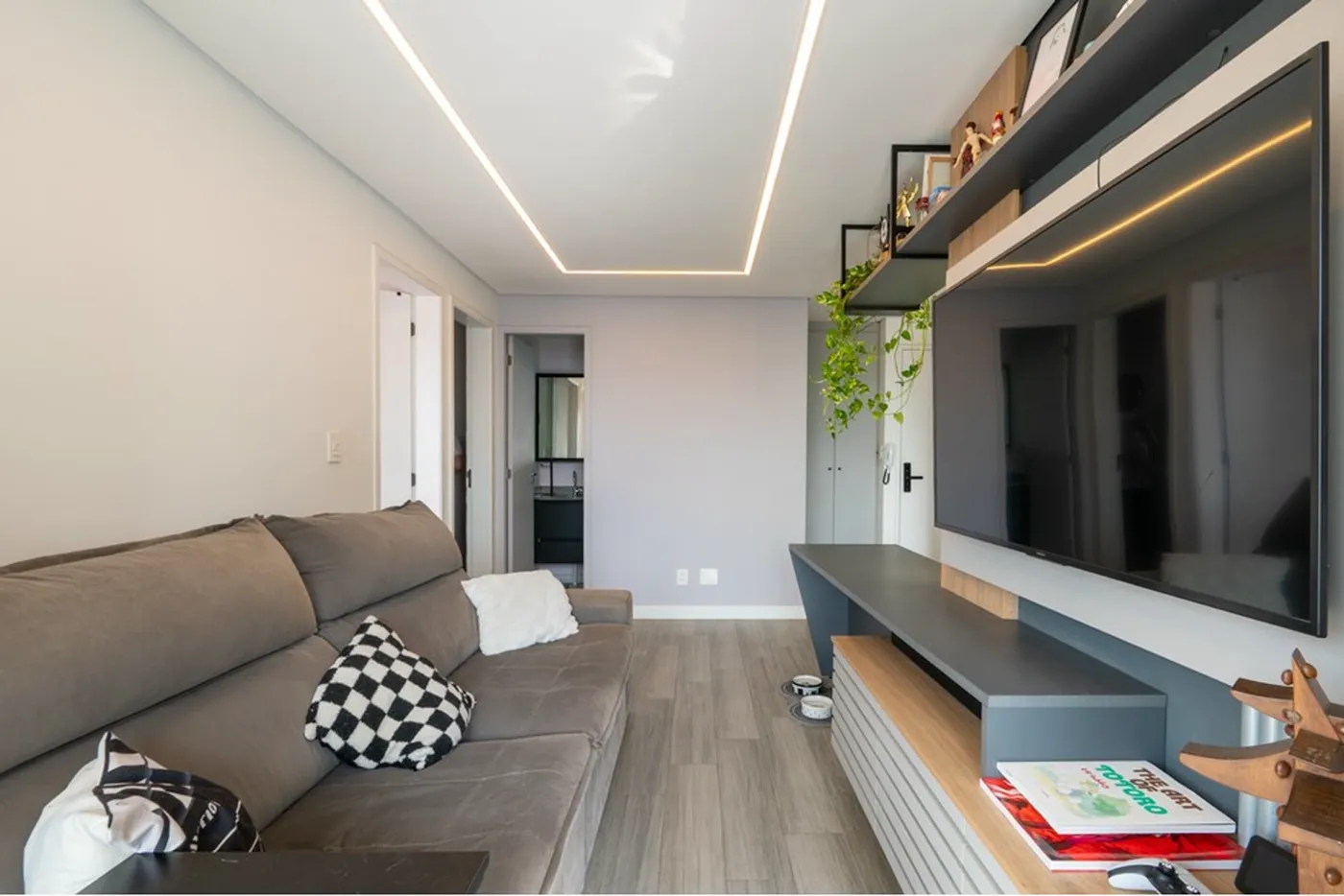 VMGL 276 Apto 601241006-51 - REMAX Ville Exclusividades