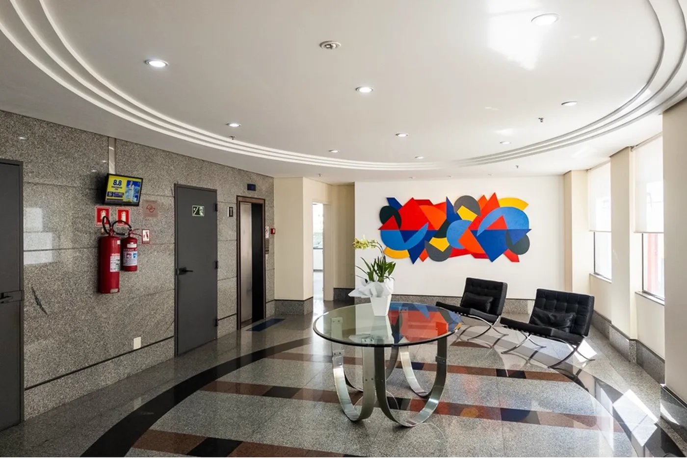 BVBR 190 Sala 601971007-158 - REMAX Empire Exclusividades BVBR 190 Sala 601971007-158 - REMAX Empire Exclusividades