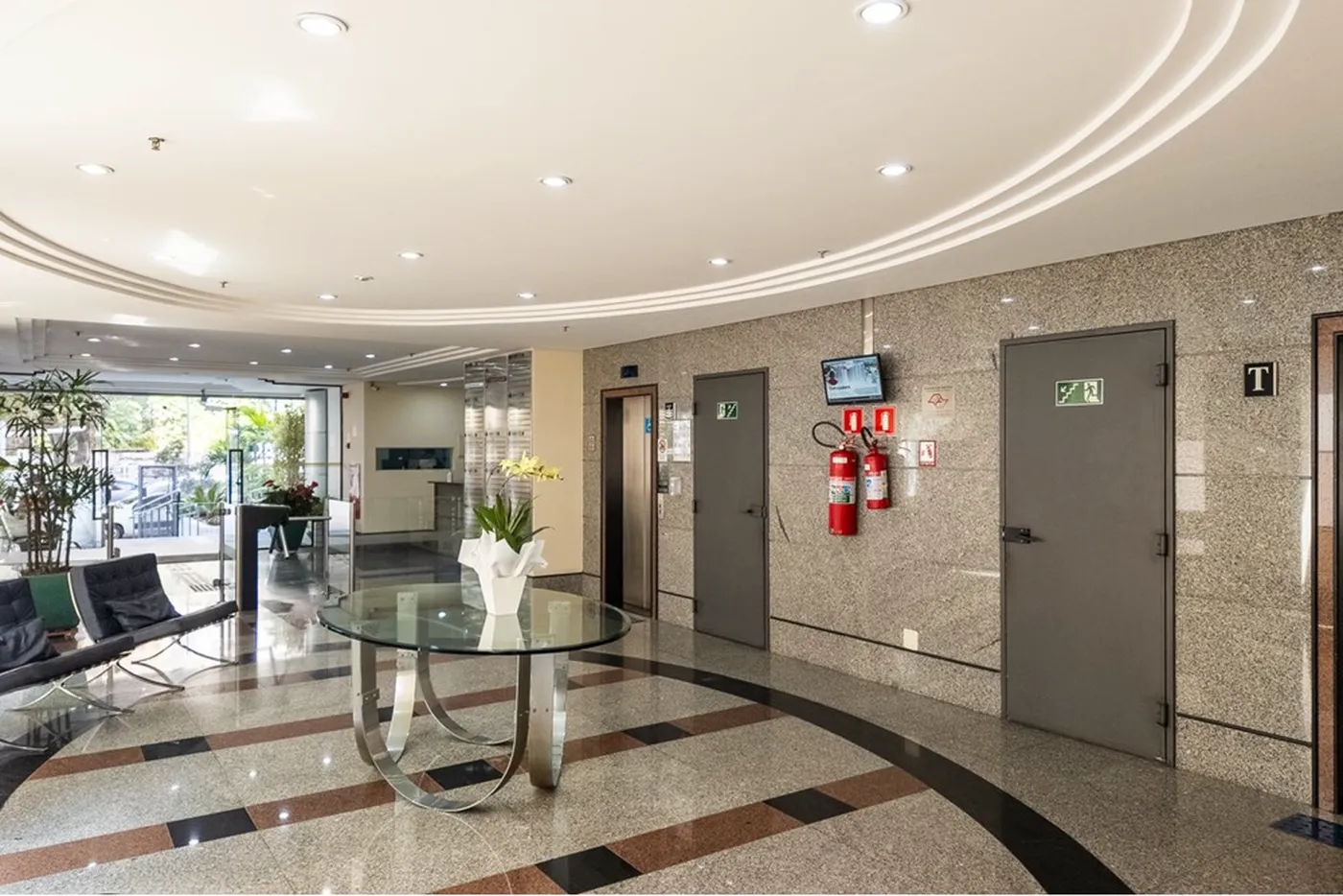 BVBR 190 Sala 601971007-158 - REMAX Empire Exclusividades BVBR 190 Sala 601971007-158 - REMAX Empire Exclusividades
