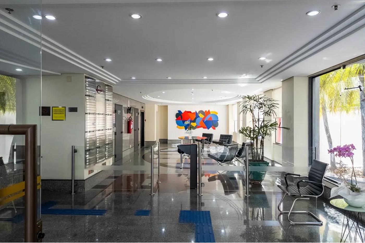 BVBR 190 Sala 601971007-158 - REMAX Empire Exclusividades BVBR 190 Sala 601971007-158 - REMAX Empire Exclusividades
