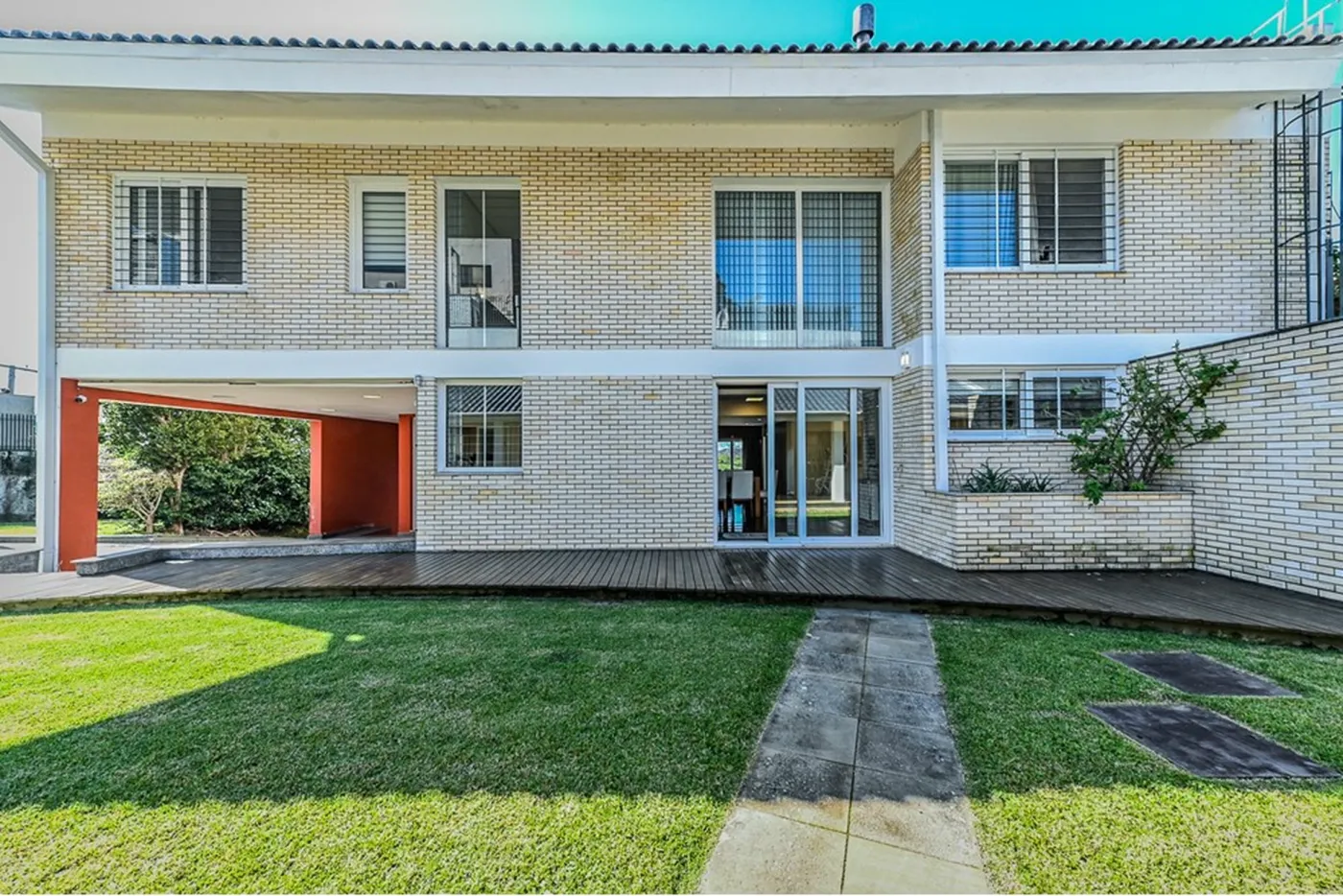 APPMC 480 Casa 612481037-105 - REMAX Andar de Cima Exclusividades
