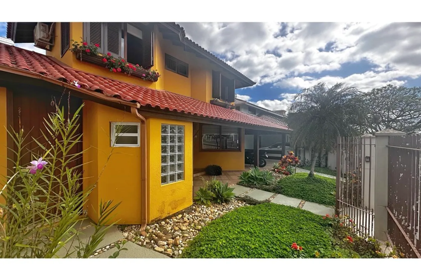 JPLP 111 Casa 590441045-72 - REMAX Dream On II Exclusividades JPLP 111 Casa 590441045-72 - REMAX Dream On II Exclusividades