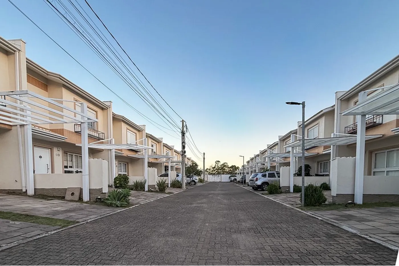 IAF 1977 610241012-199 - REMAX 520 Exclusividades IAF 1977 610241012-199 - REMAX 520 Exclusividades