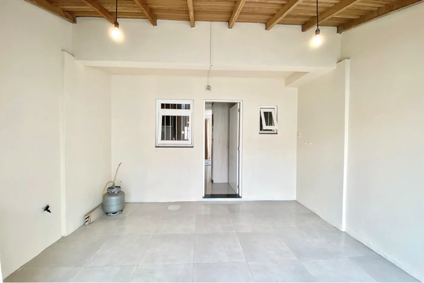 OMAAS 47 Casa 610241026-60 - REMAX 520 Exclusividades OMAAS 47 Casa 610241026-60 - REMAX 520 Exclusividades