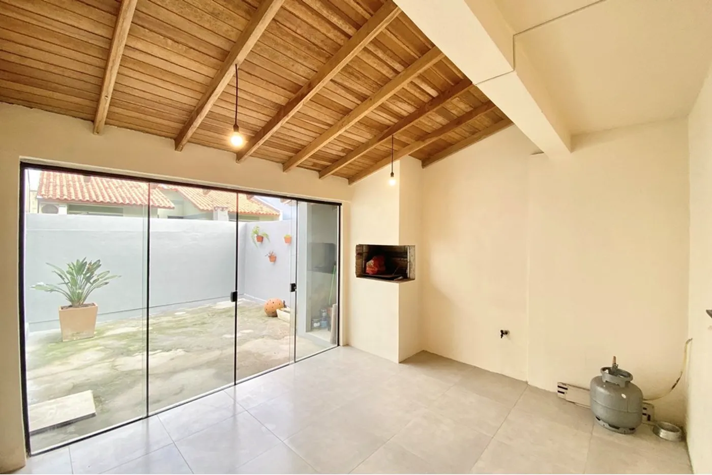 OMAAS 47 Casa 610241026-60 - REMAX 520 Exclusividades OMAAS 47 Casa 610241026-60 - REMAX 520 Exclusividades