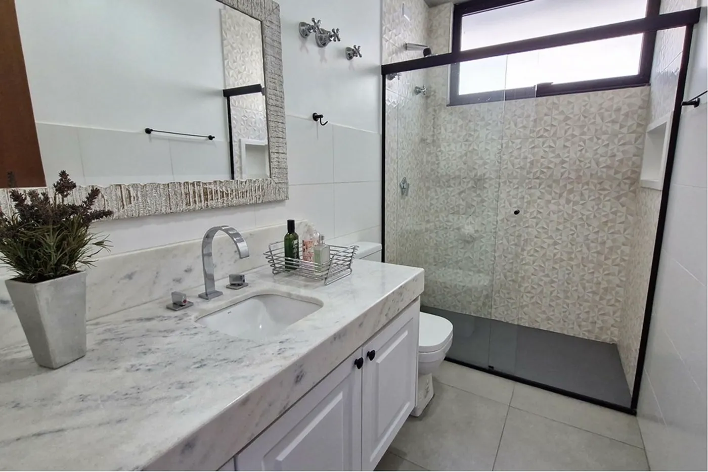 ÁBC 194 602301001-168 - Remax Trinity Exclusividades ÁBC 194 602301001-168 - Remax Trinity Exclusividades