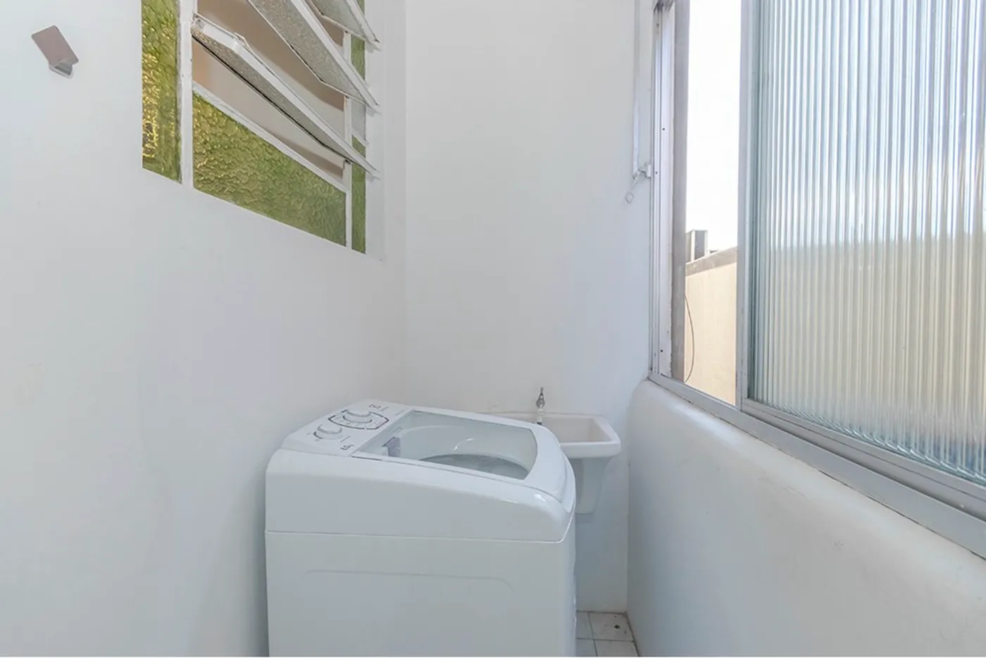 BFSA 818 Apto 612481058-18 - REMAX Andar de Cima Exclusividades